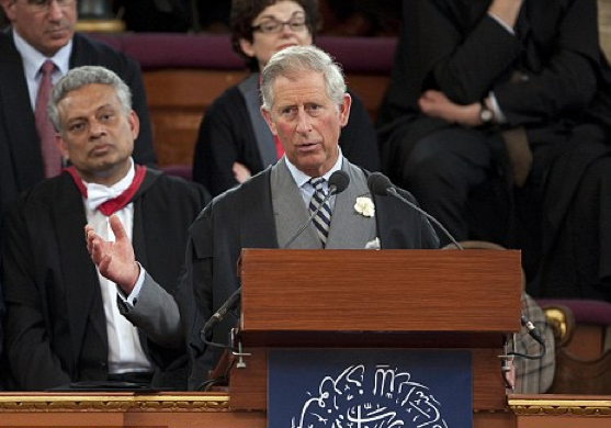 Prince Charles: "Follow the Islamic way to save the world"